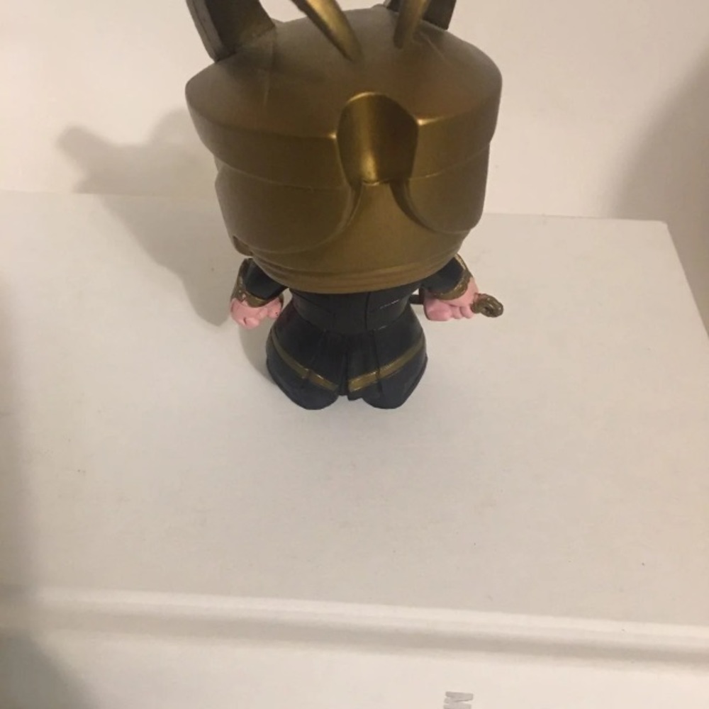 Marvel Loki (Helmet) Funko Pop View 3